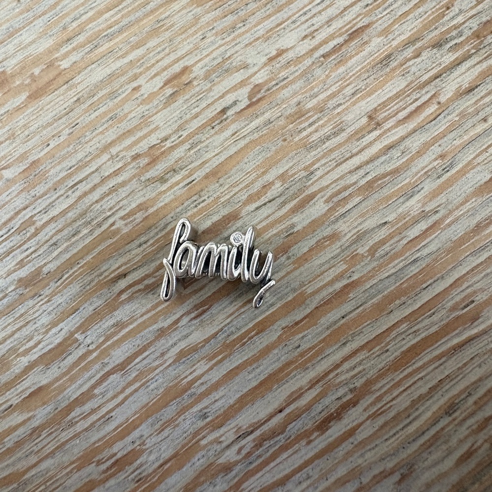 Handwritten Family Charm
Sterling silver